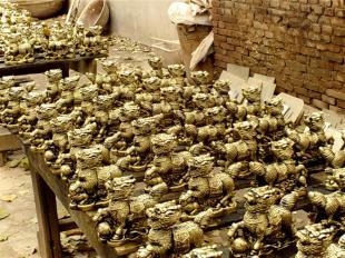 遼寧樹脂工藝品 仿核桃、仿玉、仿銅工藝品的制作與市場(chǎng)應(yīng)用